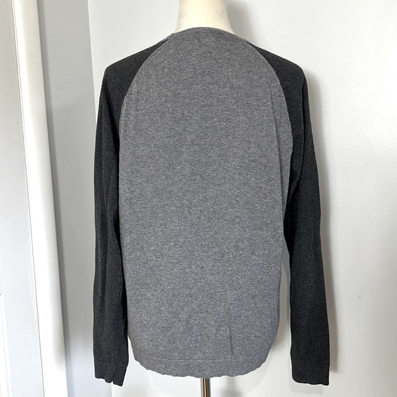 MERONA CASHMERE BLEND SWEATER SZ MED BASEBALL TEE STYLING LT/DK GRAY SOFT!!! - Picture 2 of 7